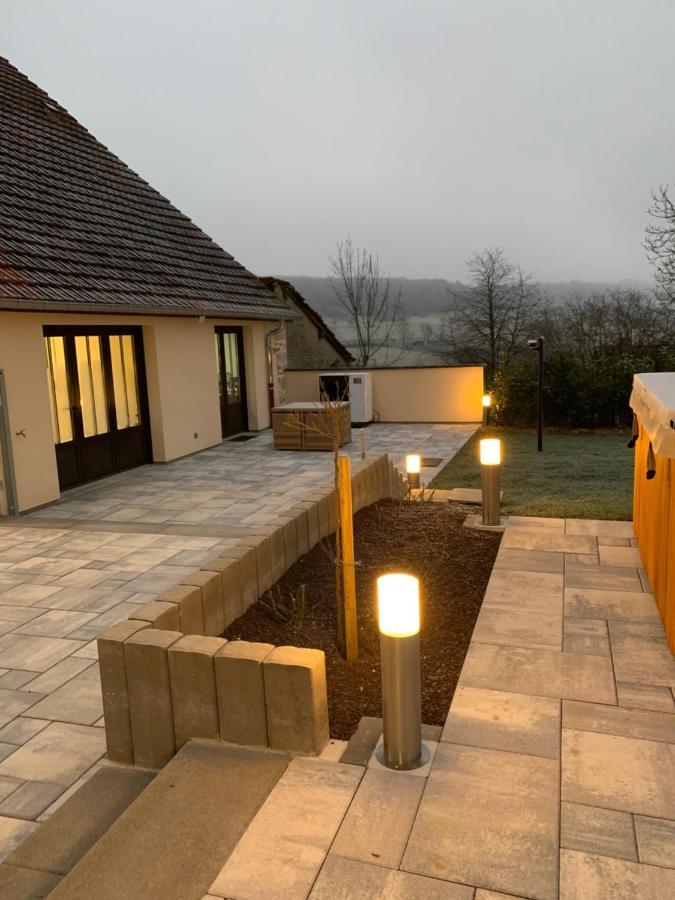 Chez La Rose Luxueuse Cottage Avec Jacuzzi Rouvres-la-Chetive Екстер'єр фото